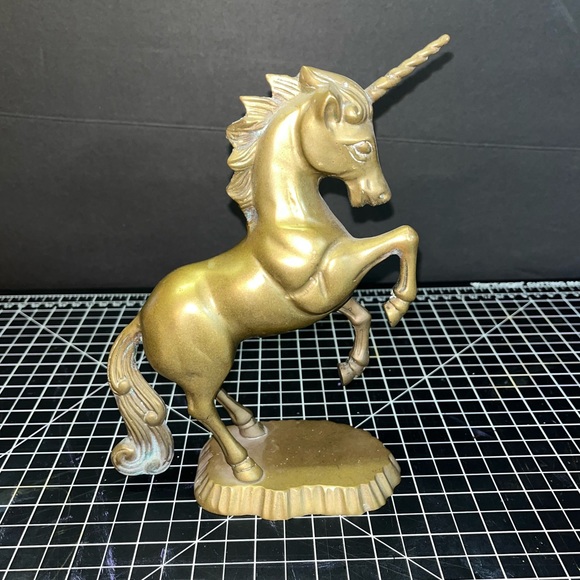 Bronze unicorn statue 🦄 8 inches tall 🦄🦄🦄🦄🦄🦄🦄🦄🦄🦄🦄🦄🦄🦄🦄🦄🦄🦄🦄🦄 - Picture 2 of 9
